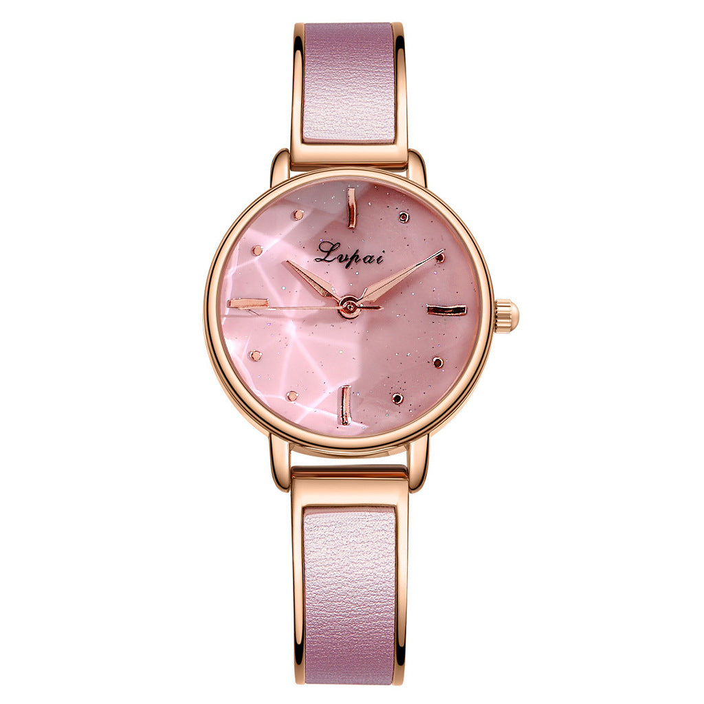 New Women's Quartz Watch Small Scale Simple And Exquisite Watermark